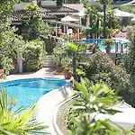 Aparthotel Madrigale