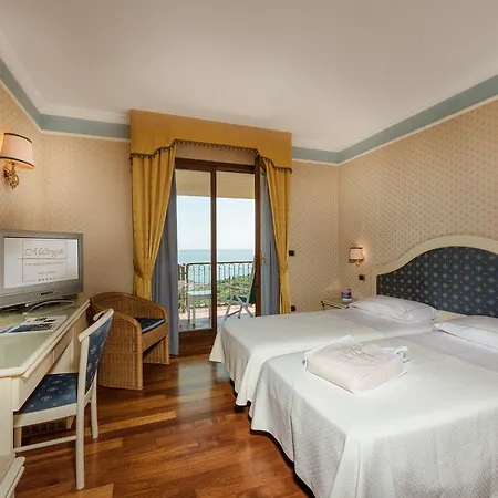 Aparthotel Madrigale Marciaga