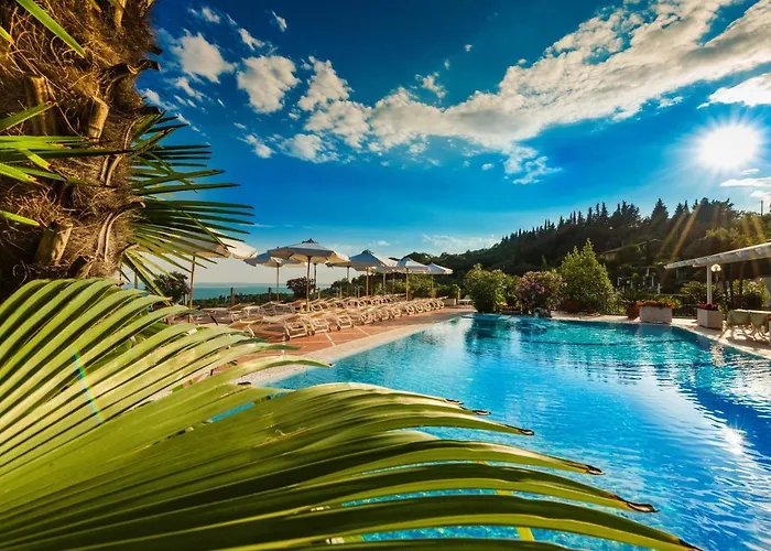 Madrigale Apartahotel