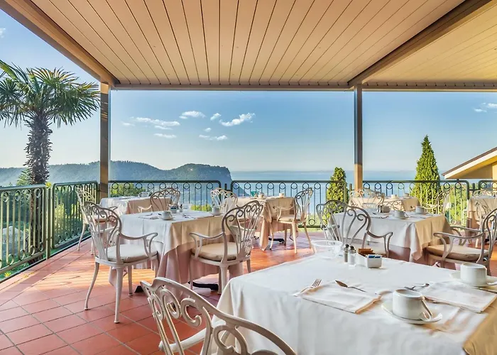 Madrigale Apartahotel