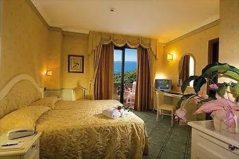 Madrigale Lägenhetshotell