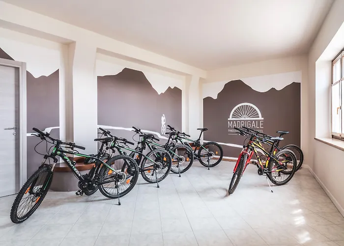 Madrigale Apartmanhotel 4*
