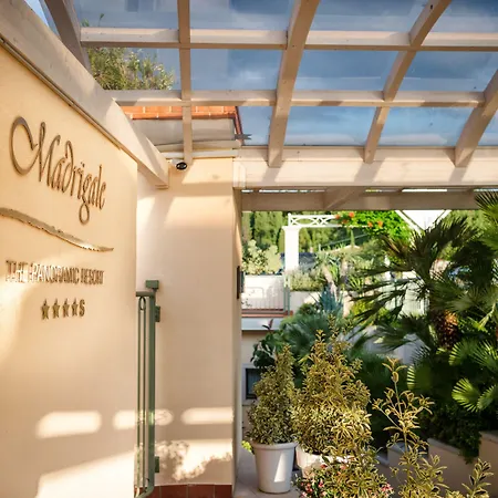 Madrigale Apart Otel Marciaga